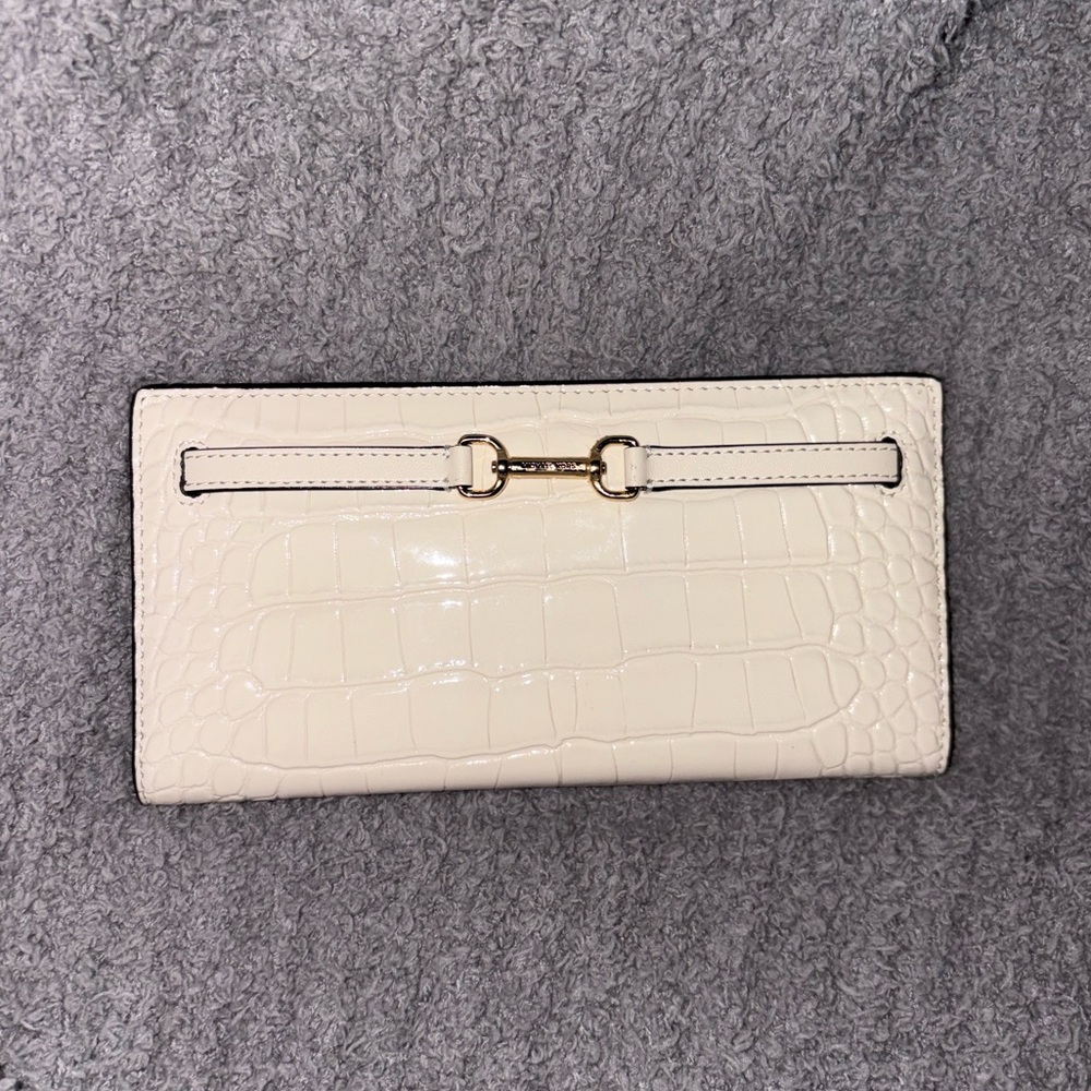 Carson Large Cream Crocodile Embossed Wallet